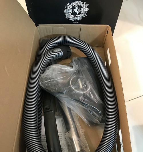 以美诺吸尘器-享受高效清洁的绝佳选择（高效清洁，从地板开始）