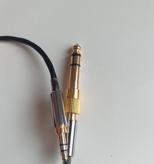 铁三角CKR30IS耳机评测及使用体验（音质出众，舒适度极佳，CKR30IS助您享受高品质音乐之旅）